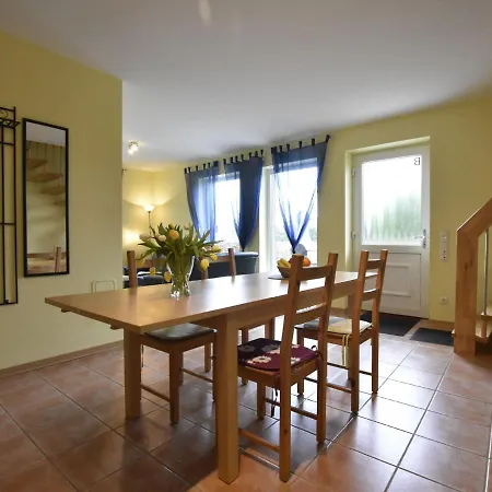 Holiday home 5-bedroom In With Garden *