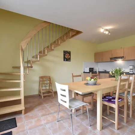Holiday home 5-bedroom In With Garden Zierow