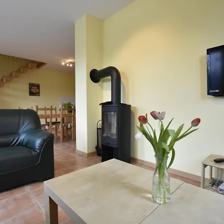 5-bedroom In With Garden *